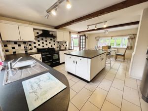 Kitchen Breakfast Room- click for photo gallery